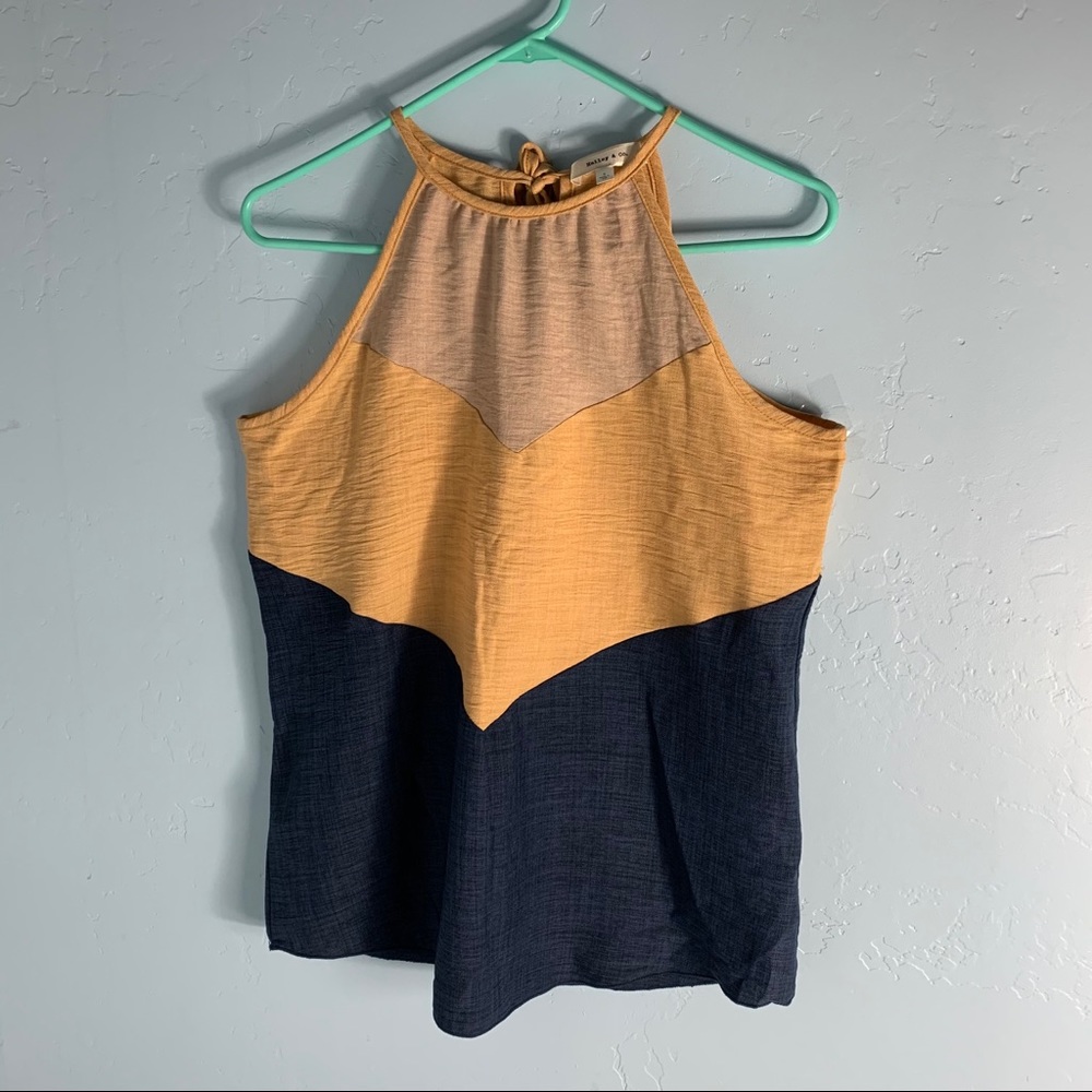 Hailey & Co. Women’s Chevron Sleeveless Blouse size Small